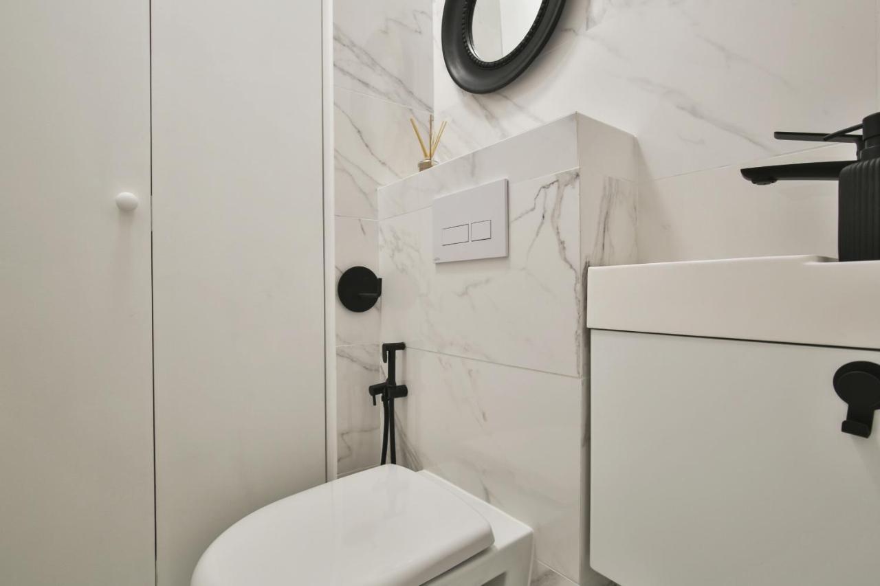 Sublime Appartement Vue Mer. Parking/Piscine/Clim ヴィルフランシュ・シュル・メール エクステリア 写真